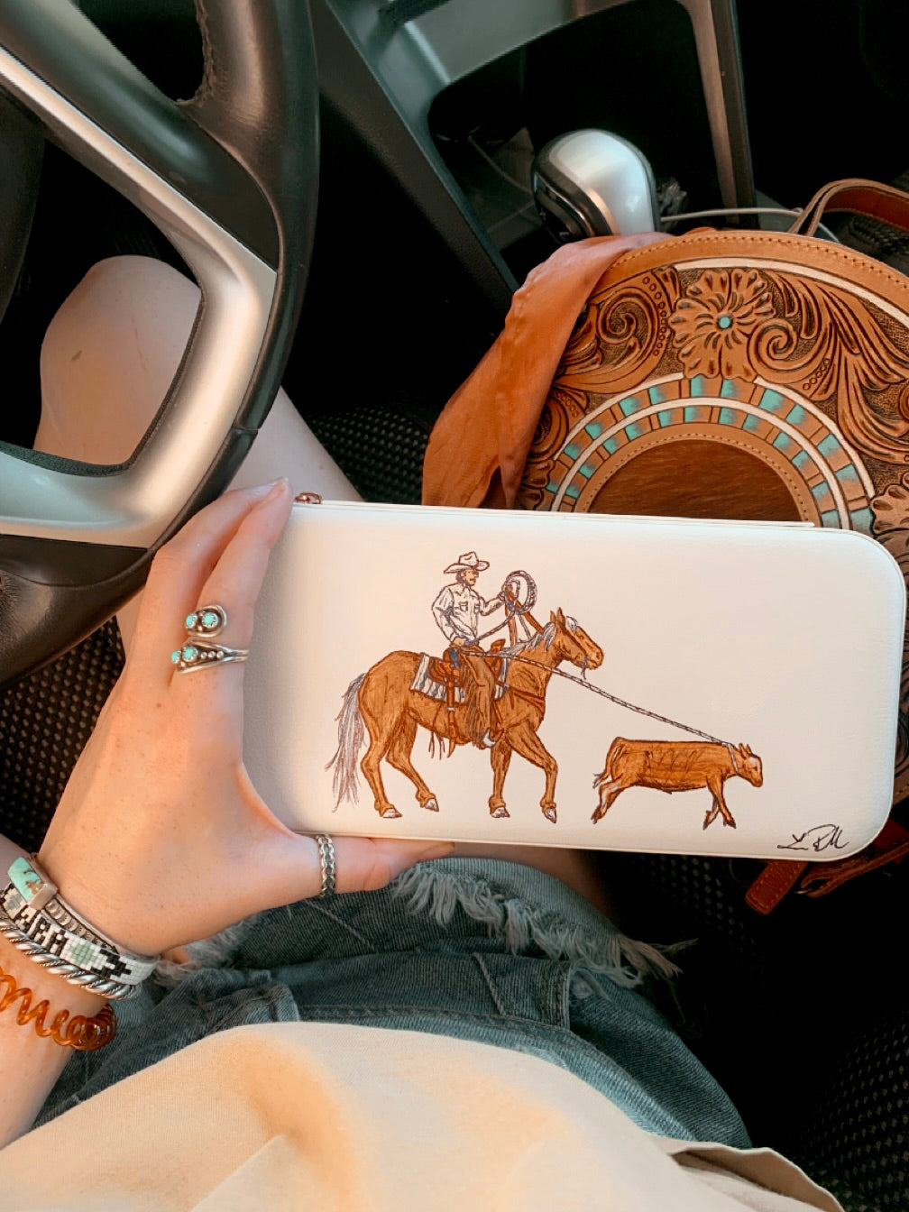 Louisa Large White Case