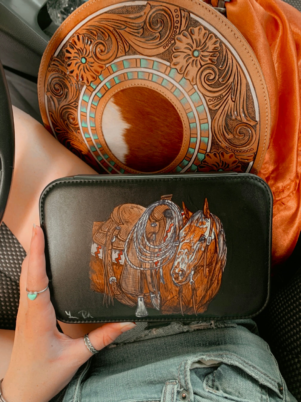LARGE Black Annie Case