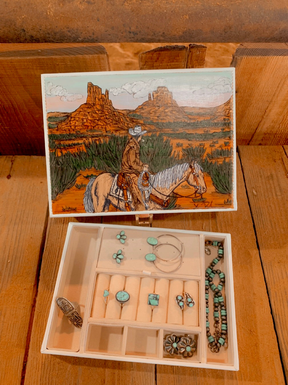 Arizona Cowboy XL White Jewelry Box