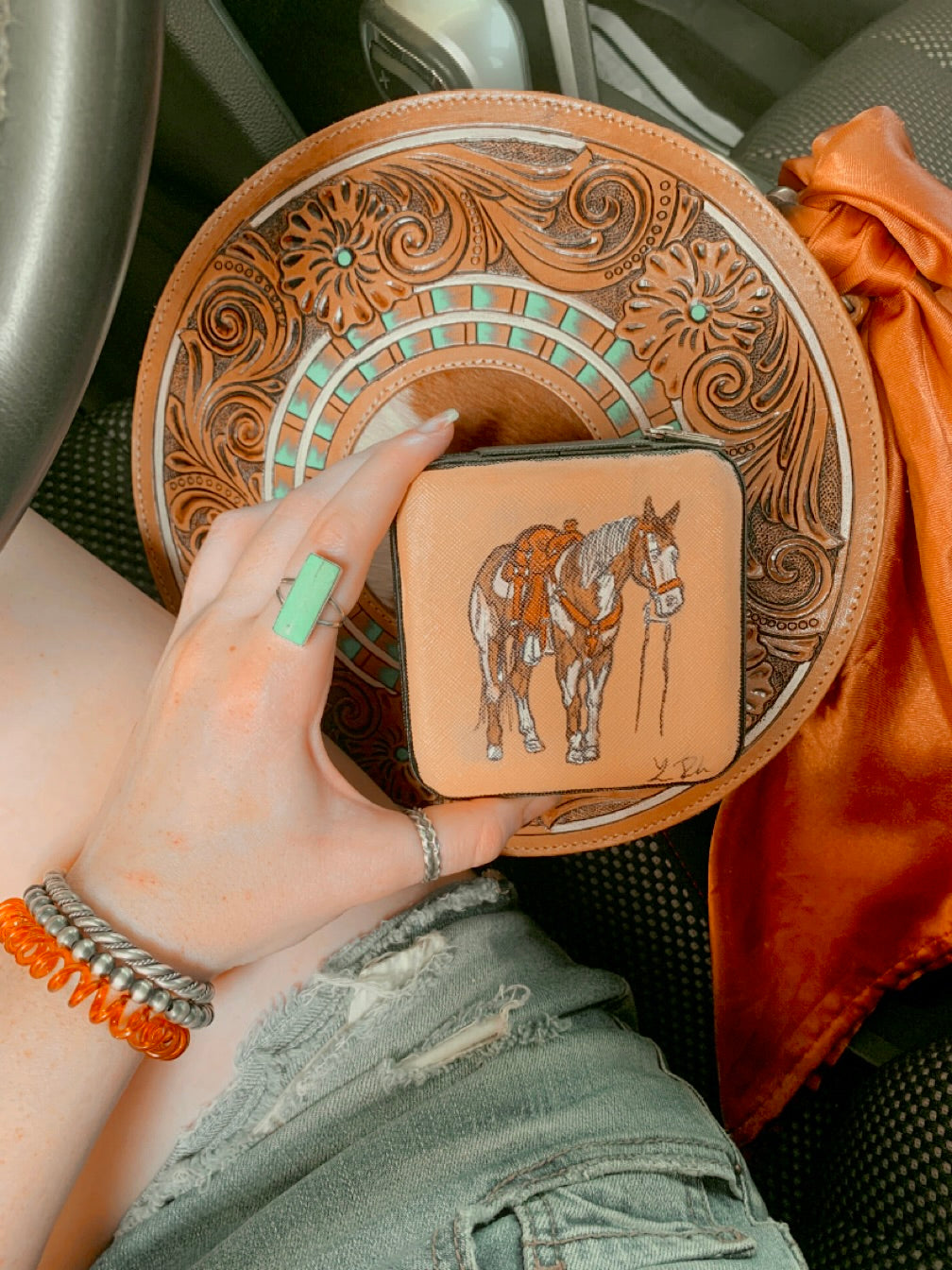 Gigi Mini Black Case