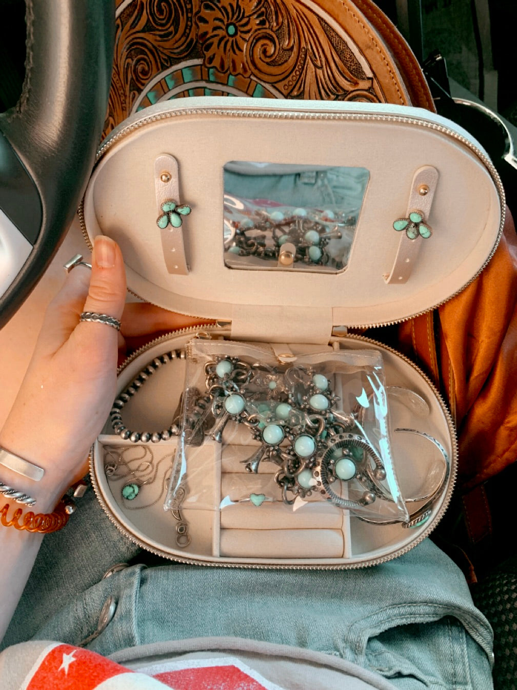 Large Oval Blue Roan Case