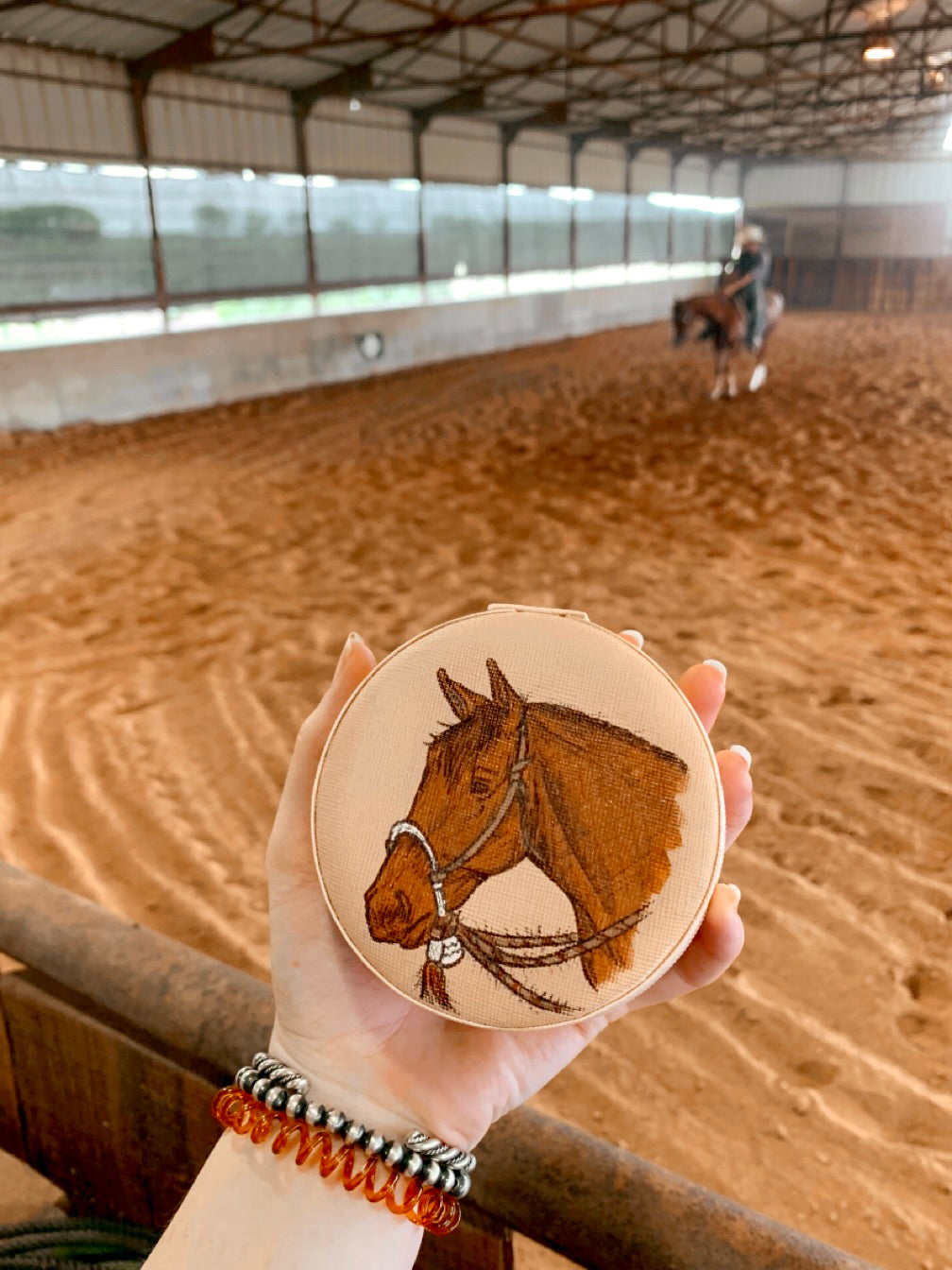 Quarter Horse Round Mini Case