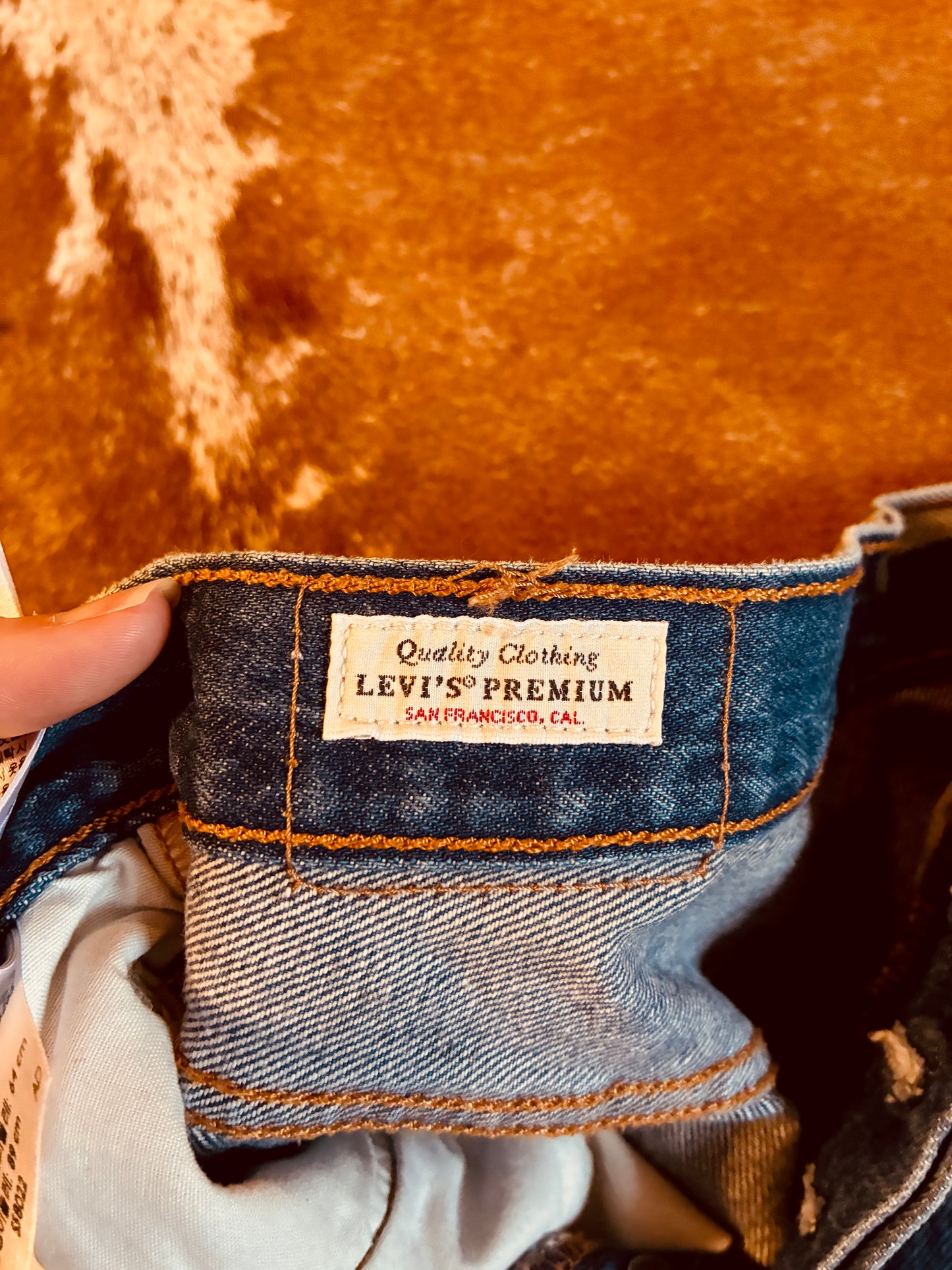 Women’s Levi Shorts W25