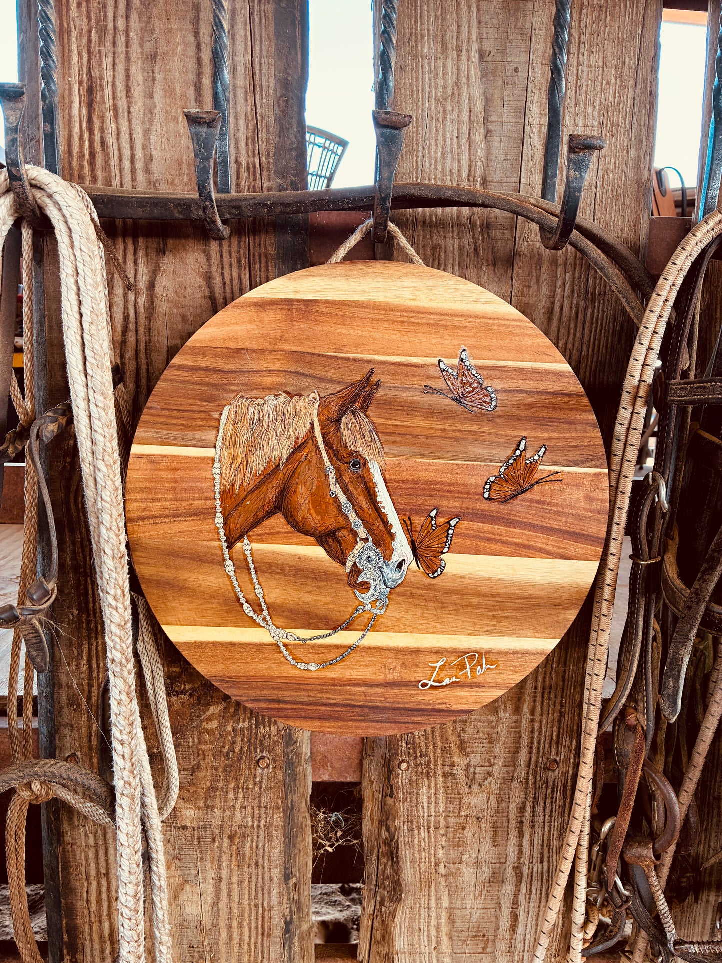 Butterfly Round Wooden Cutting Board