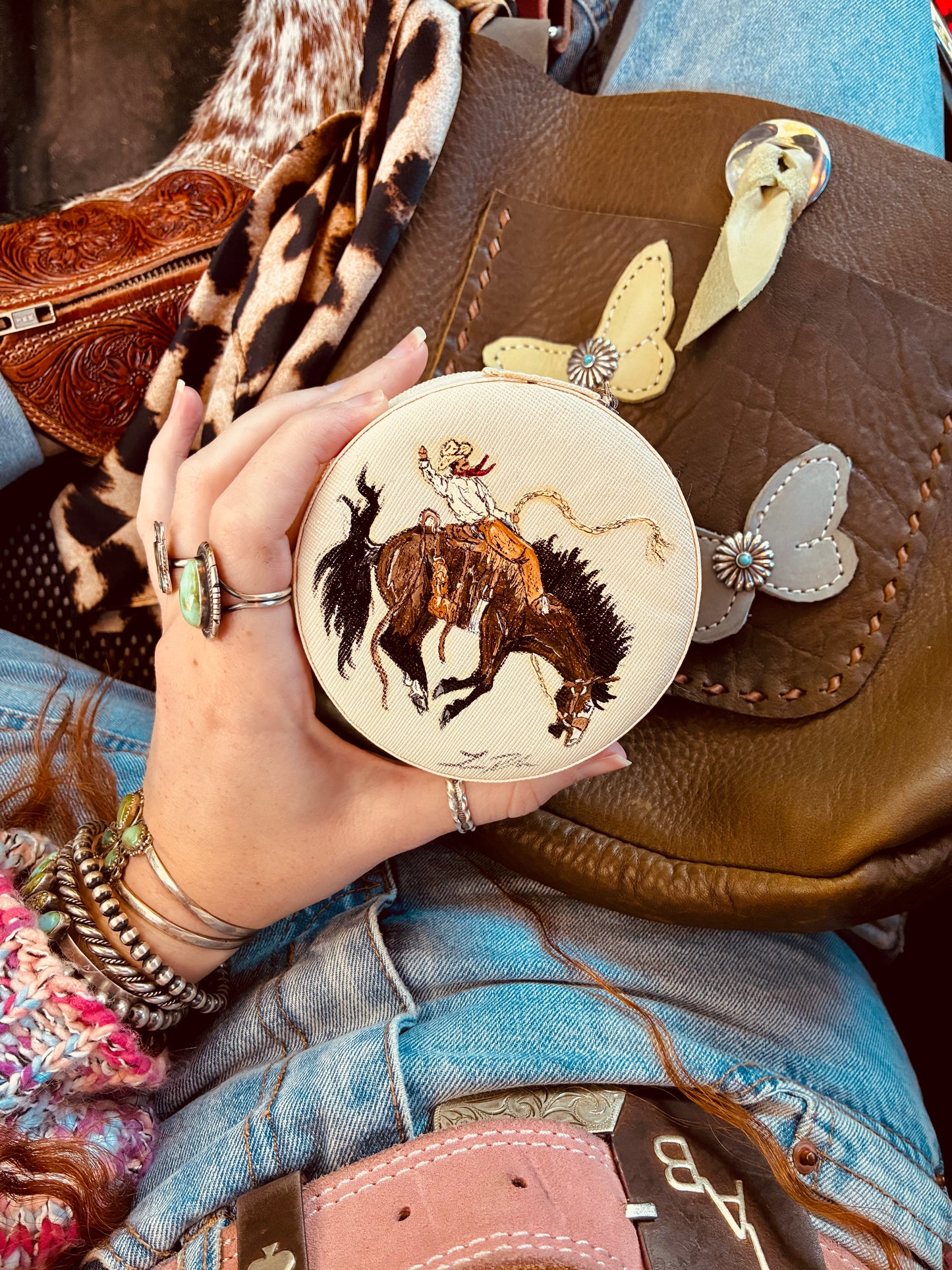 Hope Round Mini Case