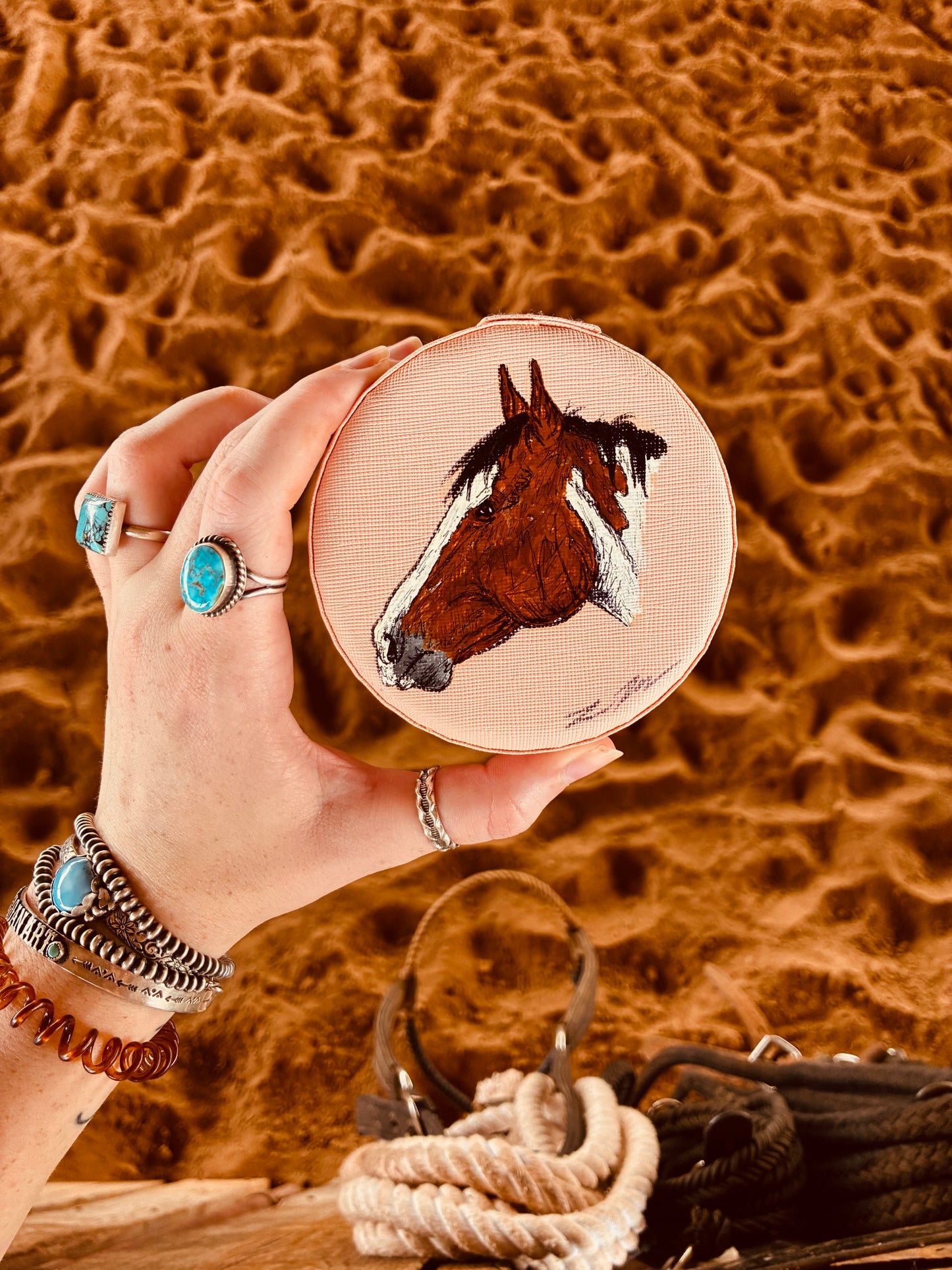 Lexi Round Mini Case